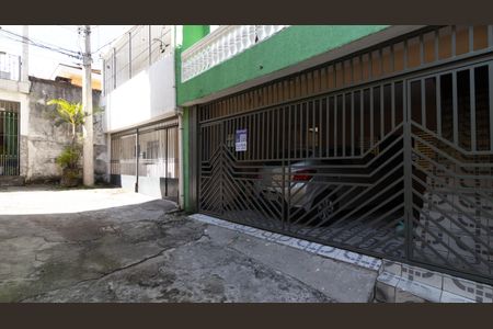 Casa para alugar com 100m², 2 quartos e sem vagaFachada e Plaquinha