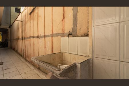 Casa para alugar com 100m², 2 quartos e sem vagaÁrea de Serviço