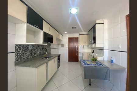 Apartamento à venda com 128m², 3 quartos e 3 vagasCozinha