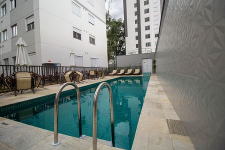 Apartamento para alugar com 42m², 2 quartos e sem vagaÁrea comum - Piscina
