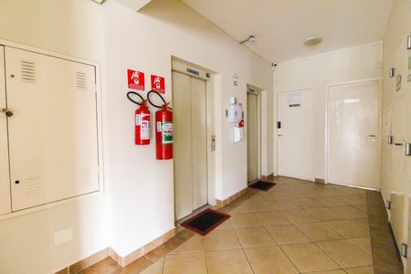 Apartamento à venda com 51m², 2 quartos e 1 vaga Apartamento à venda com 51m², 2 quartos e 1 vagaHall de entrada