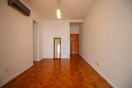 Sala de apartamento à venda com 2 quartos, 63m² em Tijuca, Rio de Janeiro