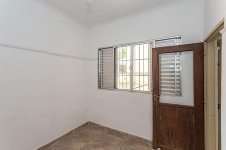 Casa à venda com 237m², 2 quartos e 4 vagas