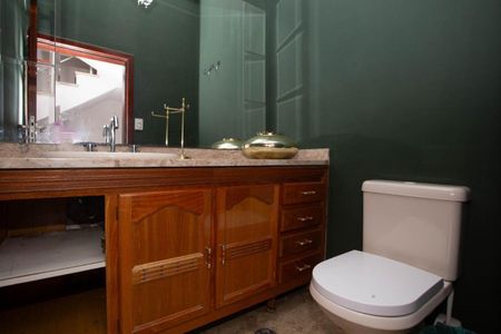 Casa à venda com 237m², 2 quartos e 4 vagas