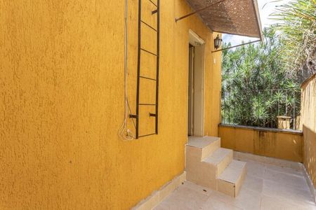 Casa à venda com 237m², 2 quartos e 4 vagas