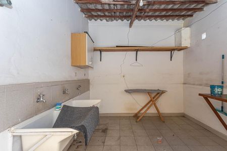 Casa à venda com 237m², 2 quartos e 4 vagas