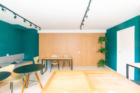 Apartamento para alugar com 35m², 2 quartos e sem vaga Apartamento para alugar com 35m², 2 quartos e sem vagaÁrea comum - Salão de festas