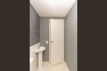 Apartamento para alugar com 35m², 2 quartos e sem vaga Apartamento para alugar com 35m², 2 quartos e sem vagaBanheiro Social