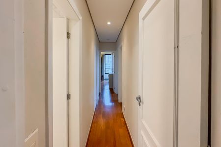 Apartamento à venda com 116m², 3 quartos e 3 vagas Apartamento à venda com 116m², 3 quartos e 3 vagasCorredor