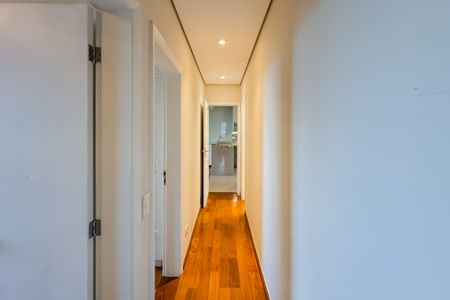 Apartamento à venda com 116m², 3 quartos e 3 vagas Apartamento à venda com 116m², 3 quartos e 3 vagasCorredor