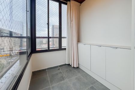 Apartamento à venda com 116m², 3 quartos e 3 vagas Apartamento à venda com 116m², 3 quartos e 3 vagasVaranda da Suíte