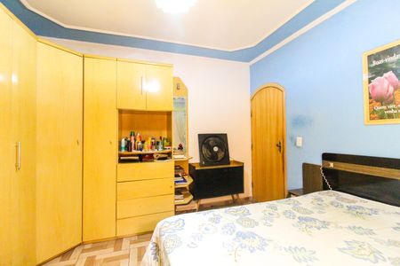 Casa à venda com 180m², 5 quartos e 2 vagas Casa à venda com 180m², 5 quartos e 2 vagasQuarto 2