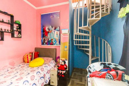 Casa à venda com 180m², 5 quartos e 2 vagas Casa à venda com 180m², 5 quartos e 2 vagasQuarto 1