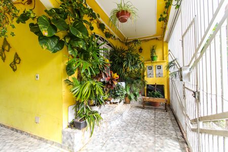 Casa à venda com 180m², 5 quartos e 2 vagas Casa à venda com 180m², 5 quartos e 2 vagasGaragem