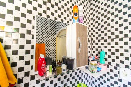 Casa à venda com 180m², 5 quartos e 2 vagas Casa à venda com 180m², 5 quartos e 2 vagasBanheiro da Suíte 1