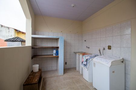 Casa para alugar com 240m², 2 quartos e 2 vagas Casa para alugar com 240m², 2 quartos e 2 vagasÁrea de Serviço