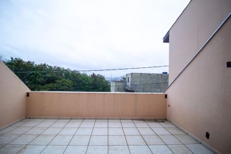 Casa para alugar com 240m², 2 quartos e 2 vagas Casa para alugar com 240m², 2 quartos e 2 vagasVaranda da Sala