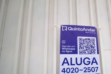 Casa para alugar com 240m², 2 quartos e 2 vagas Casa para alugar com 240m², 2 quartos e 2 vagasFachada