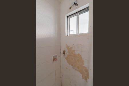 Apartamento à venda com 52m², 2 quartos e sem vaga Apartamento à venda com 52m², 2 quartos e sem vagaBanheiro