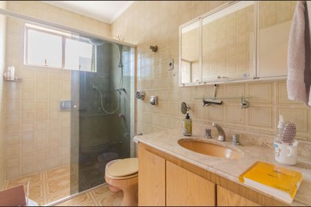 Casa à venda com 200m², 4 quartos e 2 vagas Casa à venda com 200m², 4 quartos e 2 vagasBanheiro da Suíte 1