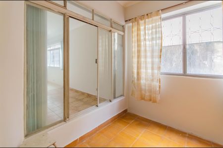 Casa à venda com 200m², 4 quartos e 2 vagas Casa à venda com 200m², 4 quartos e 2 vagasQuarto