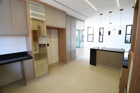 Casa de condomínio à venda com 420m², 5 quartos e 4 vagasCozinha