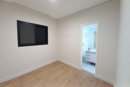 Casa de condomínio à venda com 300m², 4 quartos e 4 vagasQuarto 2 - Suíte