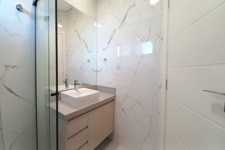 Casa de condomínio à venda com 300m², 4 quartos e 4 vagasBanheiro da Suíte 1