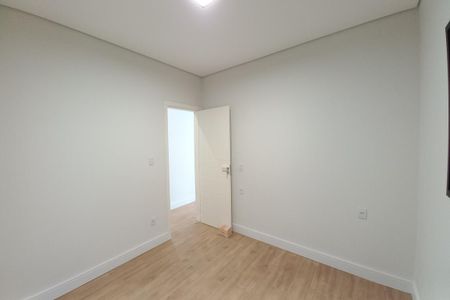 Casa de condomínio à venda com 300m², 4 quartos e 4 vagasQuarto 2 - Suíte