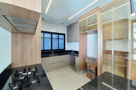 Casa de condomínio à venda com 300m², 4 quartos e 4 vagasCozinha