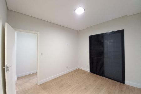 Casa de condomínio à venda com 300m², 4 quartos e 4 vagasBanheiro da Suíte 4