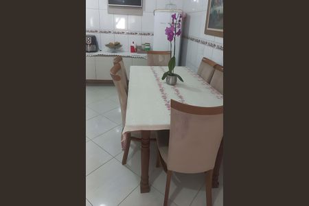 Casa à venda com 150m², 3 quartos e 4 vagas