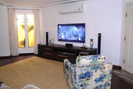 Casa à venda com 120m², 3 quartos e 2 vagas