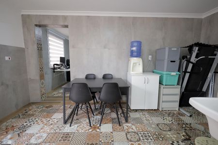 Casa à venda com 231m², 2 quartos e 2 vagasÁrea de Serviço