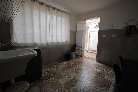 Casa à venda com 231m², 2 quartos e 2 vagasÁrea de Serviço