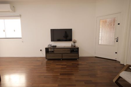 Sala de casa à venda com 2 quartos, 231m² em Vila Assunção, Santo André