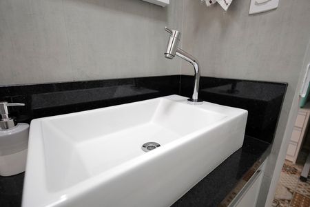 Casa à venda com 231m², 2 quartos e 2 vagasBanheiro de Serviço