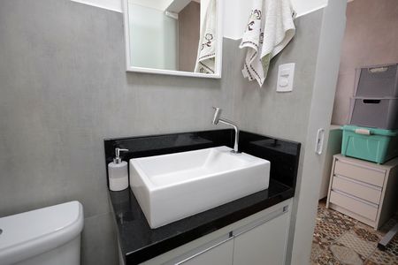 Casa à venda com 231m², 2 quartos e 2 vagasBanheiro de Serviço