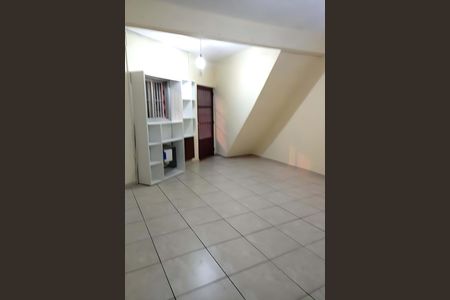 Casa à venda com 209m², 4 quartos e 4 vagas