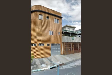 Casa à venda com 209m², 4 quartos e 4 vagas