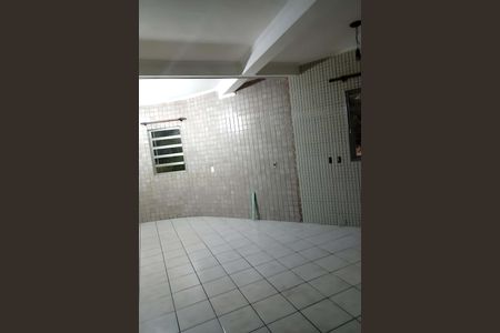 Casa à venda com 209m², 4 quartos e 4 vagas