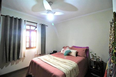 Casa à venda com 129m², 4 quartos e 2 vagas