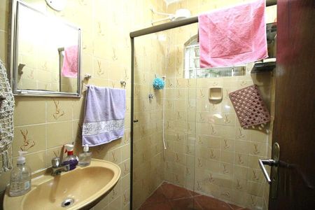 Casa à venda com 129m², 4 quartos e 2 vagas