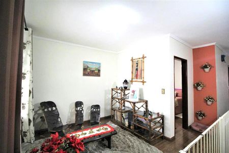 Casa à venda com 129m², 4 quartos e 2 vagas