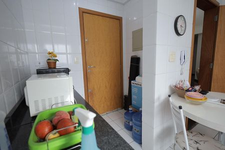 Apartamento à venda com 74m², 2 quartos e 1 vagaCozinha