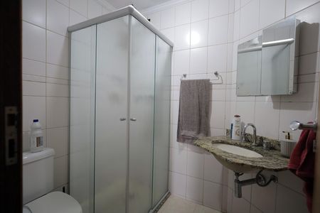 Apartamento à venda com 74m², 2 quartos e 1 vagaBanheiro Social