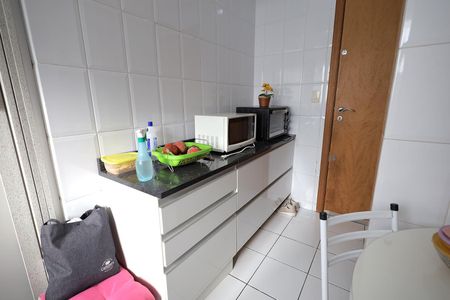 Apartamento à venda com 74m², 2 quartos e 1 vagaCozinha