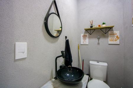 Casa à venda com 72m², 2 quartos e 3 vagasLavabo do Espaço gourmet