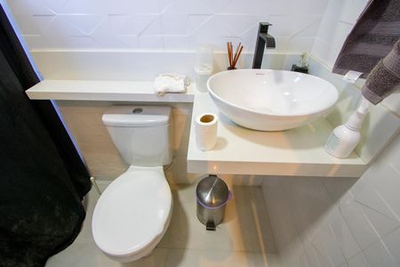 Casa à venda com 72m², 2 quartos e 3 vagasBanheiro da Suíte 1