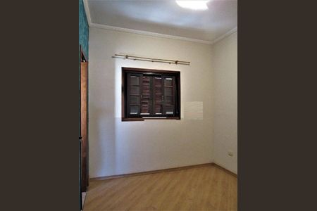 Casa à venda com 3 quartos, 260m² em Utinga, Santo André